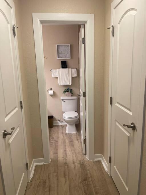 Beautiful/Spacious 2 Bedroom Houston Near Galleria Dış mekan fotoğraf